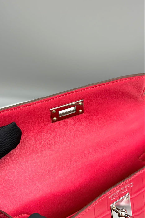 Hermes Kelly 20 in Rose Extreme Matte Alligator Phw