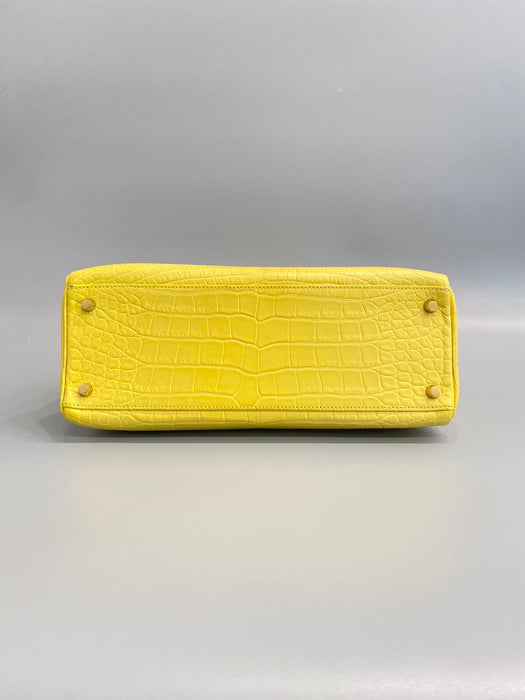Hermes Kelly 32 in Mimosa Matte Alligator Ghw