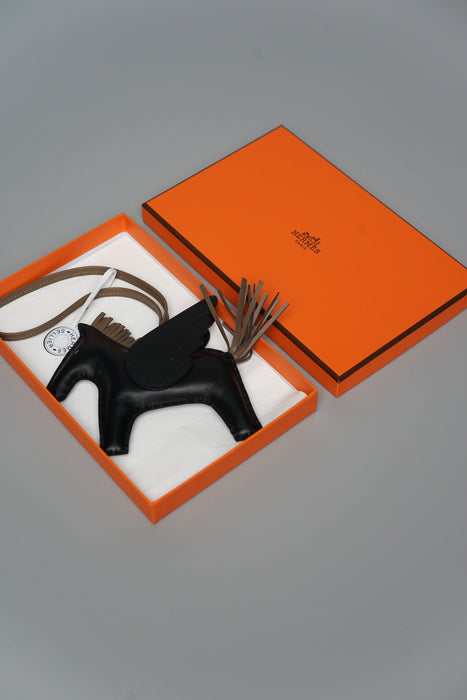 Hermes Pegase Charm MM in Noir / Etoupe / Caban (Brand New)