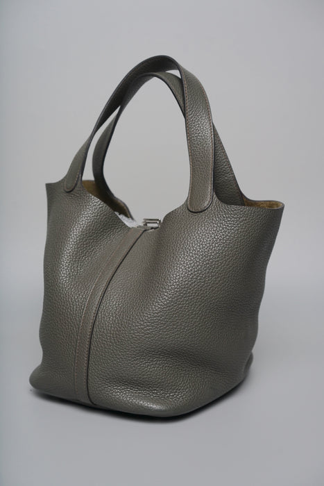 Hermes Picotin 22 in Green Phw
