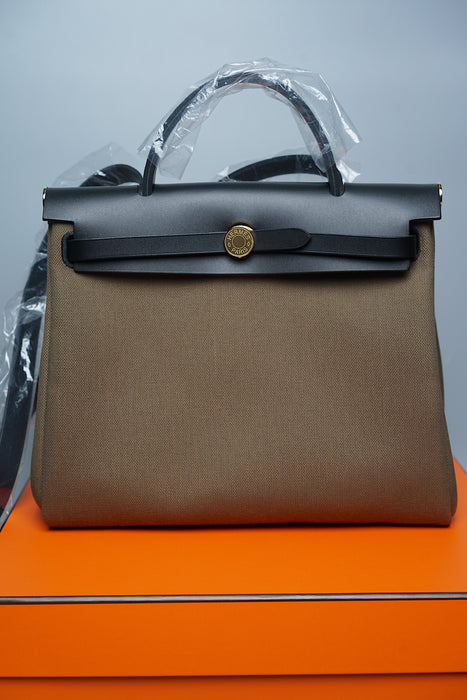 Hermes Herbag 31 in Toundra/Black Ghw (Brand New)