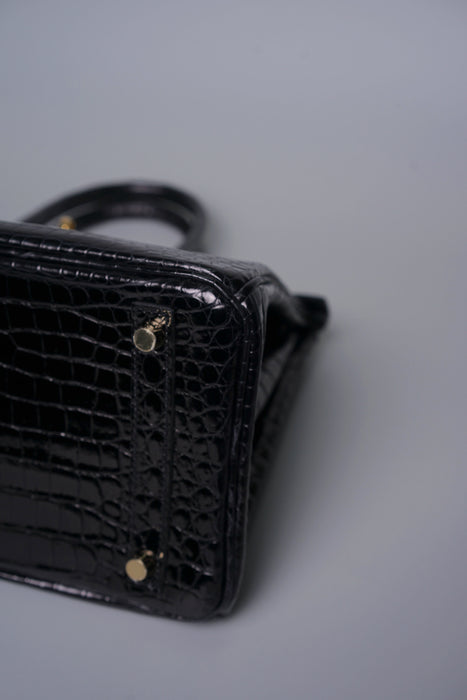 Hermes Birkin 30 in Noir Shiny Porosus Ghw