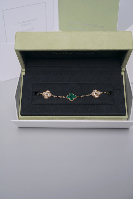 VCA Vintage Alhambra 5 Motif Bracelet in Yellow Gold Diamonds, Malachite