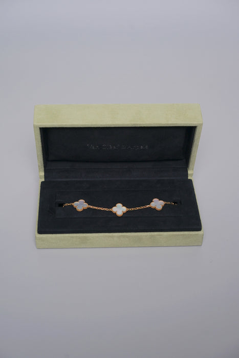 VCA Vintage Alhambra 5 Motif Bracelet in Yellow Gold, Mother Of Pearls