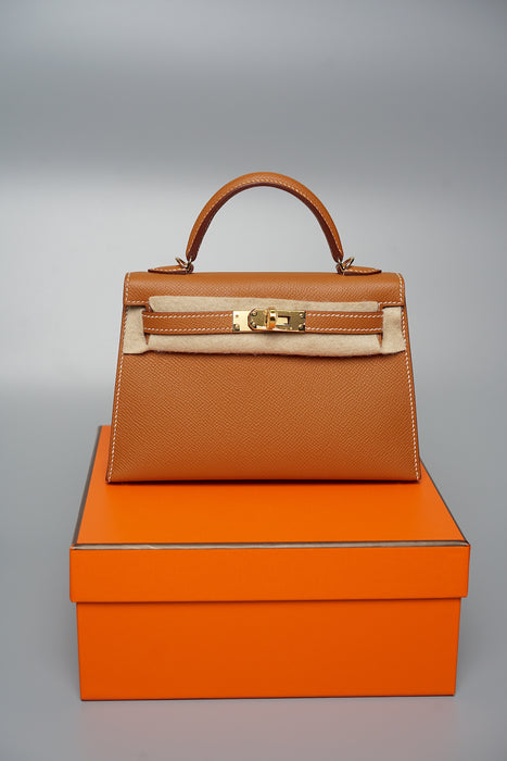 Hermes Kelly 20 in Gold Ghw (Brand New)