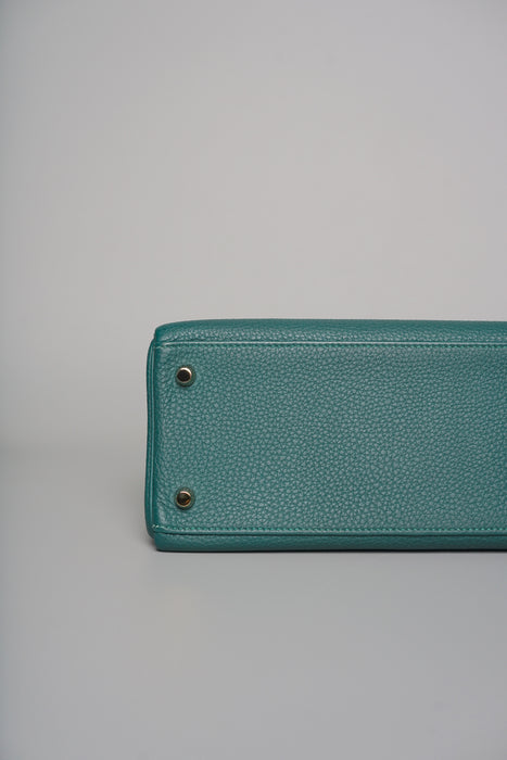 Hermes Kelly 28 in Malachite Togo Ghw