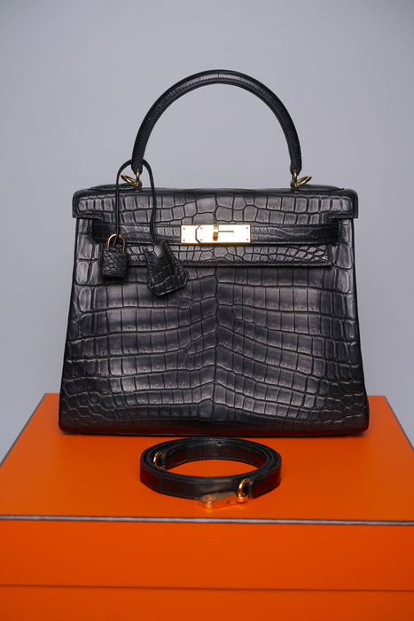 Hermes Kelly 28 in Noir Matte Niloticus  Ghw (Brand New)