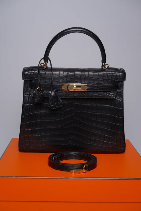 Hermes Kelly 28 in Noir Matte Niloticus  Ghw (Brand New)