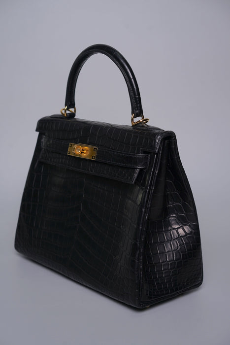 Hermes Kelly 28 in Noir Matte Niloticus  Ghw (Brand New)