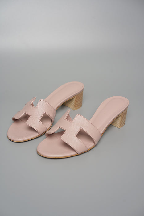 Hermes Oasis Sandals in Rose Porcelaine Size 35.5 (Brand New)