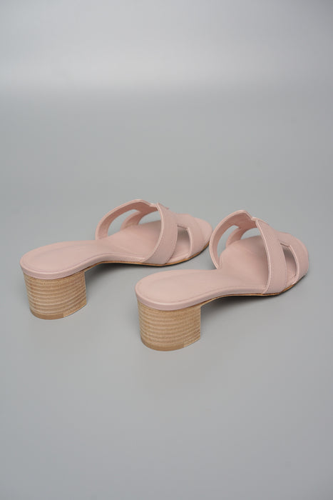 Hermes Oasis Sandals in Rose Porcelaine Size 35.5 (Brand New)