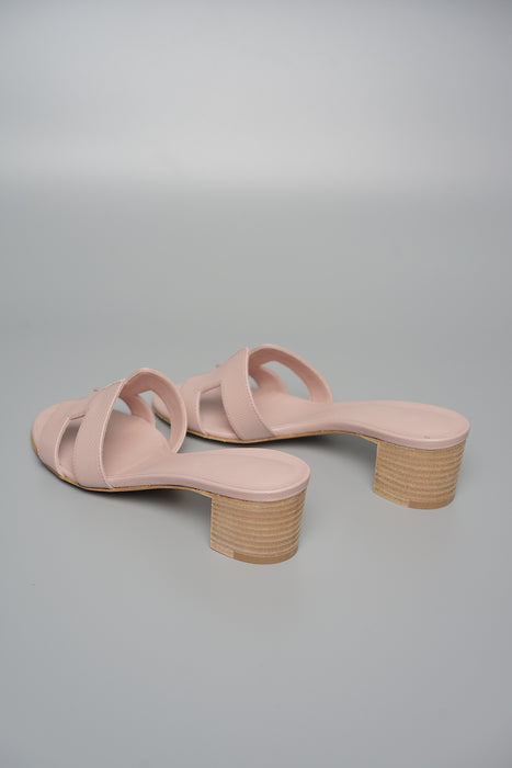 Hermes Oasis Sandals in Rose Porcelaine Size 35.5 (Brand New)