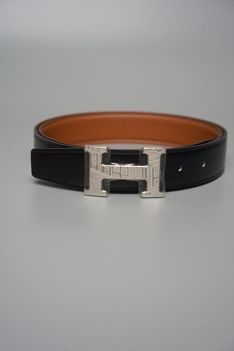 Hermes 5382 Faubourg  Belt in Noir/Gold Phw Size 105 (Brand New)