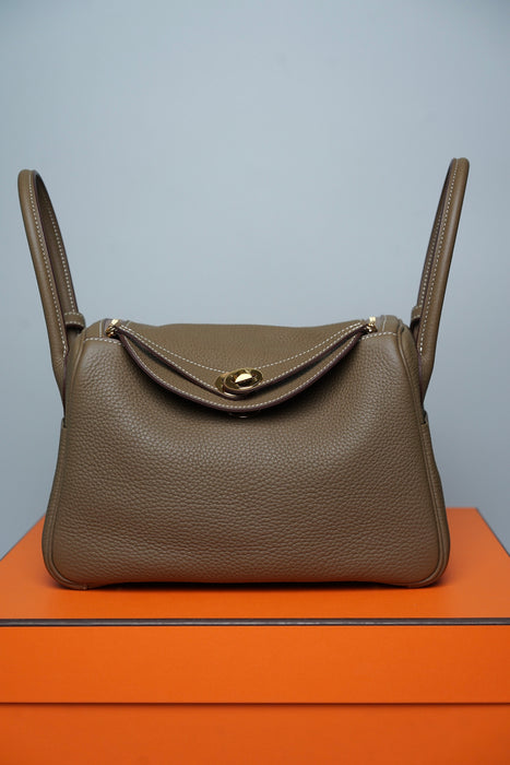 Hermes Lindy 26 in Etoupe Ghw