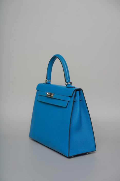 Hermes Kelly 25 in Blue Zanzibar Chevre Chamkila Phw