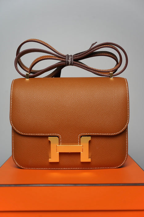 Hermes Constance 18 in Gold Epsom Ghw