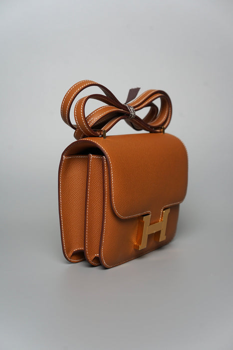 Hermes Constance 18 in Gold Epsom Ghw
