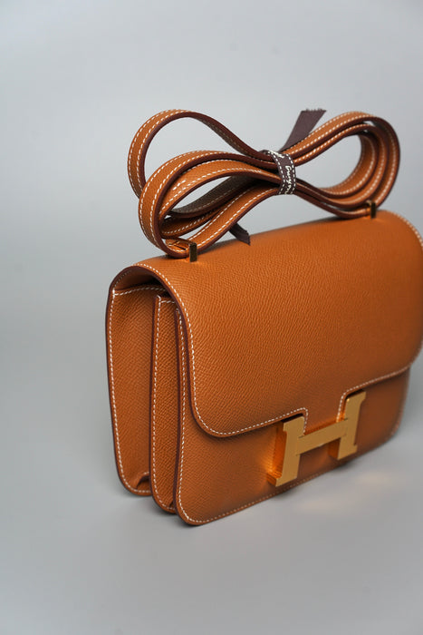 Hermes Constance 18 in Gold Epsom Ghw