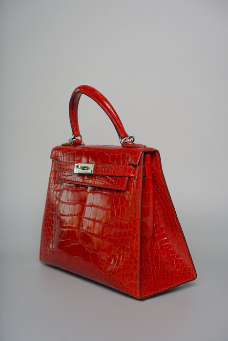 Hermes Kelly 28 in Braise Shiny Alligator Phw