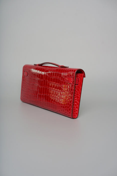 Hermes Kelly Cut in Braise Shiny Porosus Ghw