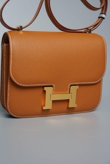 Hermes Constance 18 in Gold Ghw