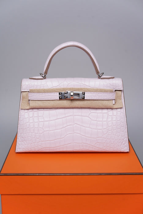 Hermes Kelly 20 Sellier Boreal Satin Alligator in Mauve Pale Phw (Brand New)