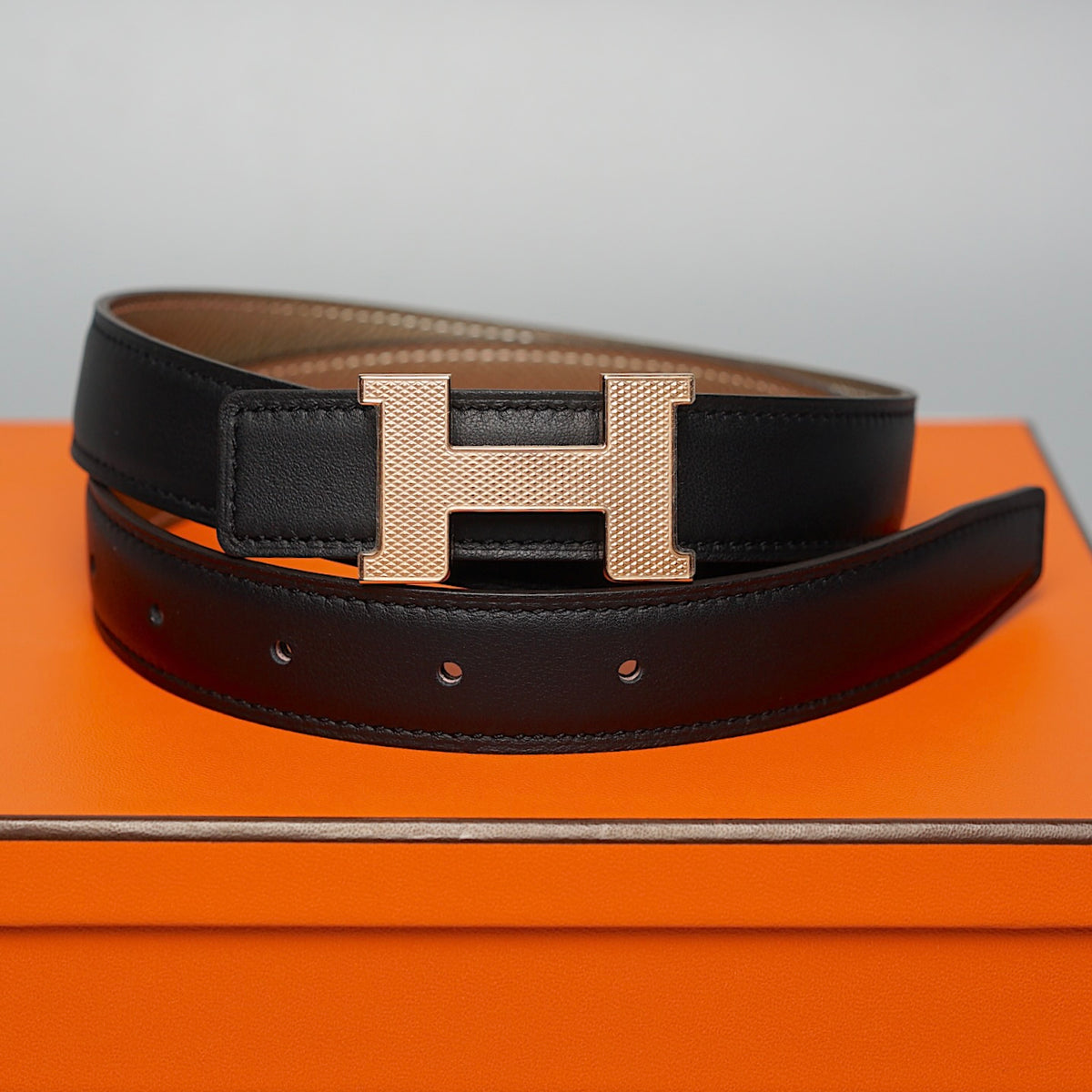 Hermes Mini Constance Reversible Belt in Noir / Etoupe 