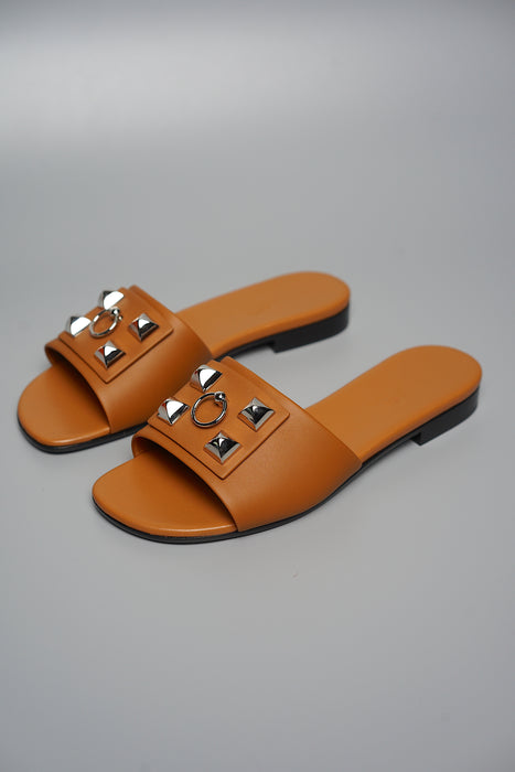 Hermes Gulia Sandals in Beige Dore Size 35 (Brand New)