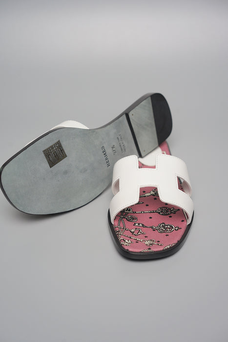 Hermes Oran Sandals in White Size 37.5 (Brand New)