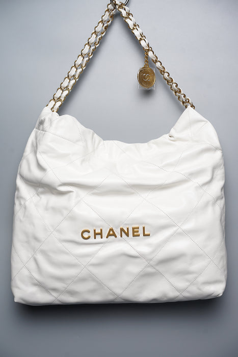 Chanel 22 Medium in White Ghw (Brand New)