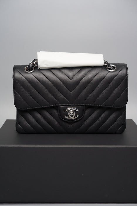 Chanel Chevron Small Double Flap in Black Lambskin Shw (Brand New)