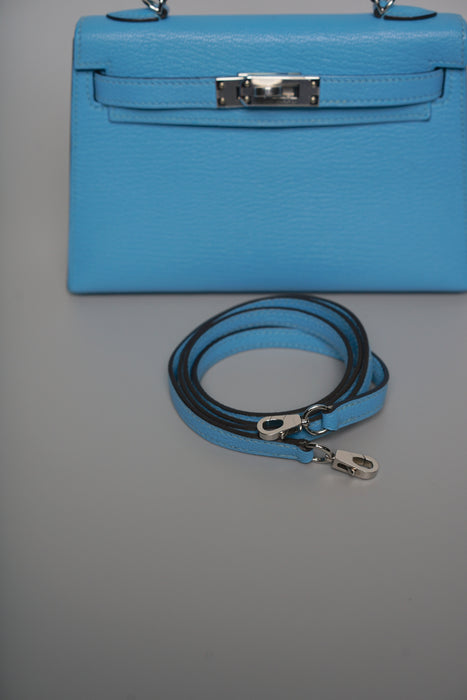 Hermes Kelly 20 in Blue Celeste Chevre Phw
