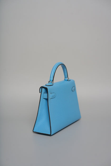 Hermes Kelly 20 in Blue Celeste Chevre Phw
