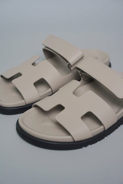 Hermes Chypre Sandals in Beige Glaise Size 39 (Brand New)