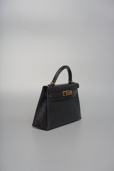 Hermes Kelly 20 in Black Ostrich Ghw