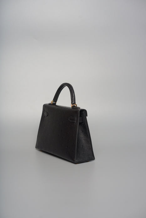Hermes Kelly 20 in Black Ostrich Ghw