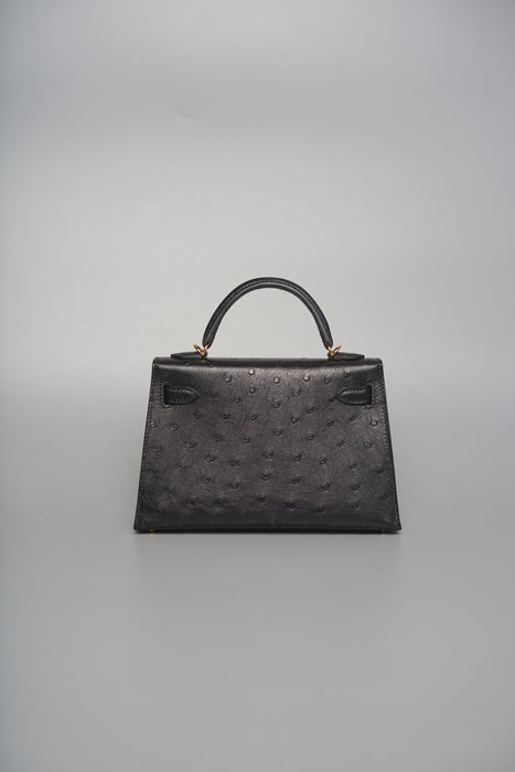 Hermes Kelly 20 in Black Ostrich Ghw