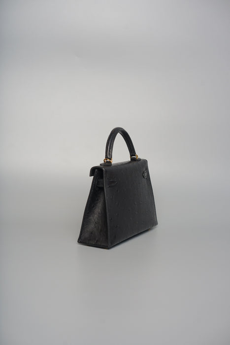 Hermes Kelly 20 in Black Ostrich Ghw