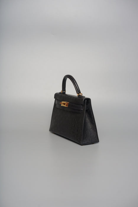 Hermes Kelly 20 in Black Ostrich Ghw