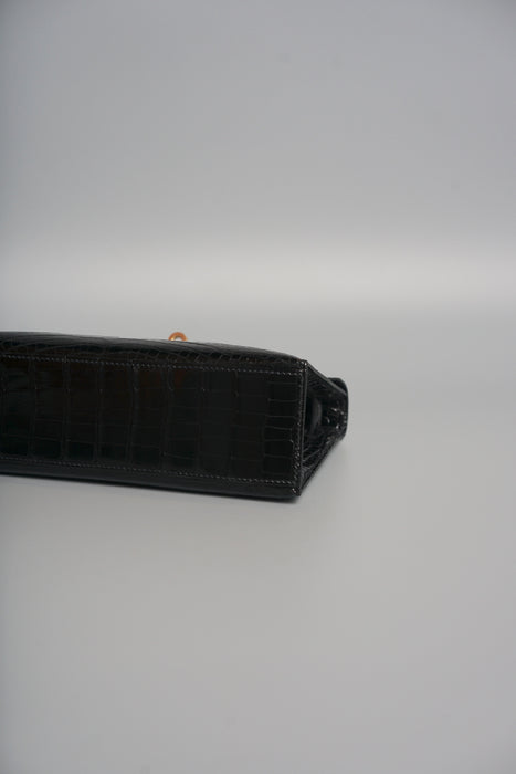 Hermes Kelly Pochette in Black Shiny Alligator Ghw