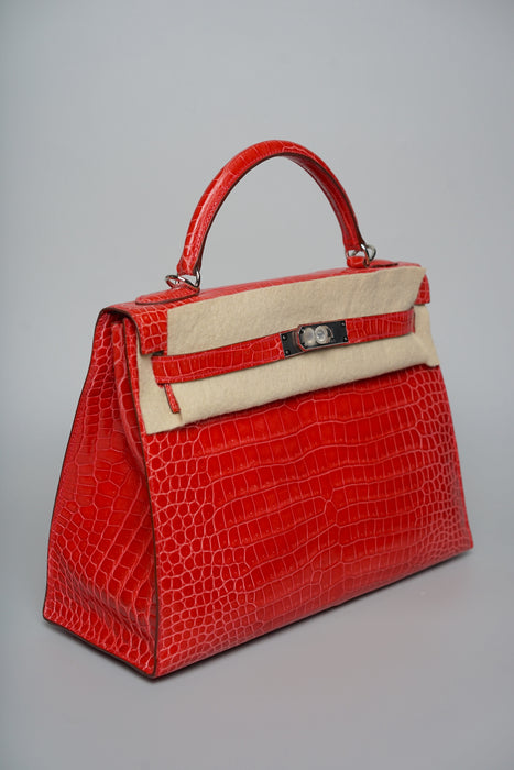 Hermes Kelly 32 in Geranium Shiny Porosus Phw