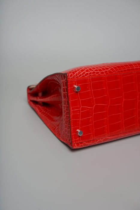 Hermes Kelly 32 in Geranium Shiny Porosus Phw