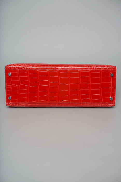 Hermes Kelly 32 in Geranium Shiny Porosus Phw
