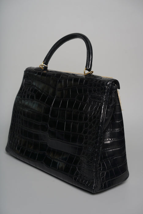 Hermes Kelly 35 in Noir Matte Alligator Ghw