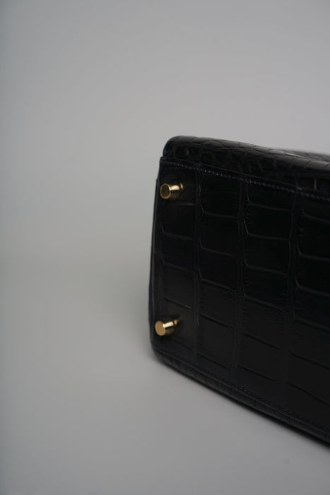 Hermes Kelly 35 in Noir Matte Alligator Ghw
