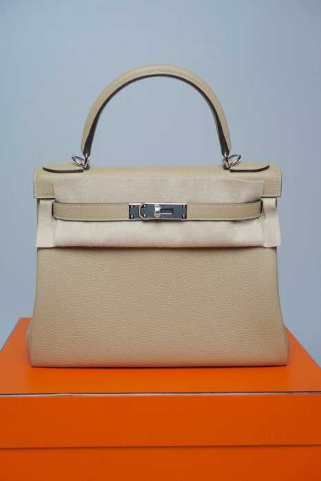 Hermes Kelly 28 in Trench Clemence Phw (Brand New)