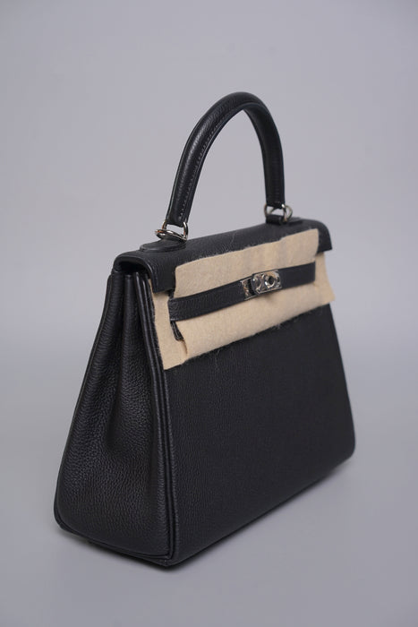 Hermes Kelly 25 in Noir Togo Phw