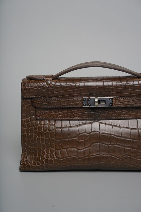 Hermes Kelly Pochette in Havana Matte Alligator Phw