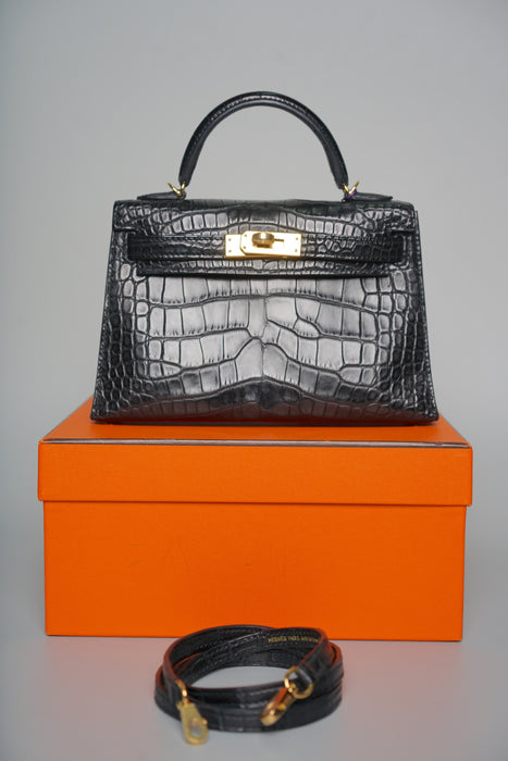 Hermes Kelly 25 in Black Shiny Alligator Ghw
