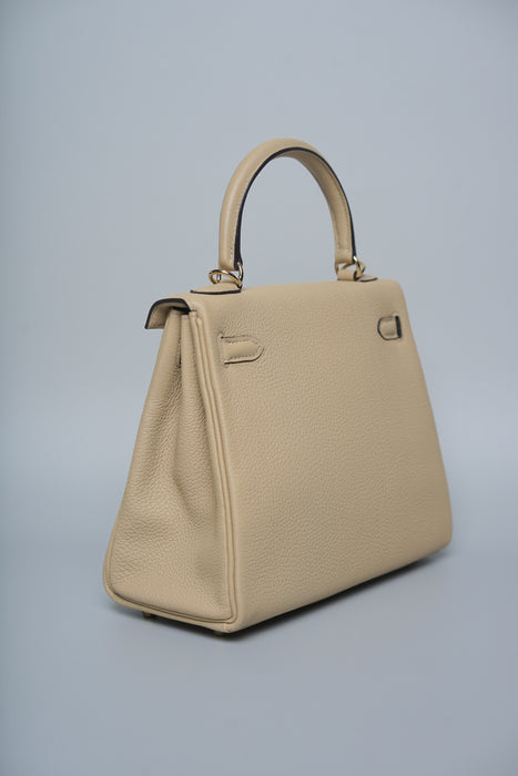 Hermes Kelly 25 in Trench Togo Permabrass (Brand New)